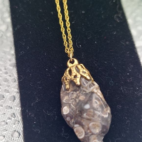 14kt Gf Necklace w/Stone Pendant. - Picture 9 of 16